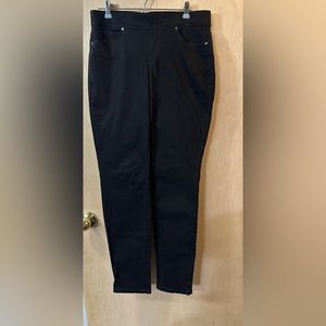 Gloria Vanderbilt All-Around Slimming Effect black jeggings, size 8, no zipper